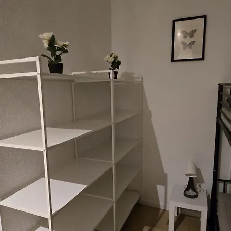 Monteurwohnung Nähe Düsseldorf 2-4 Personen *