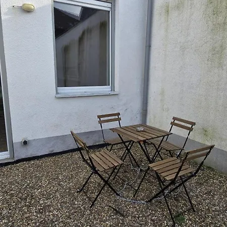 Monteurwohnung Nähe Düsseldorf 2-4 Personen *