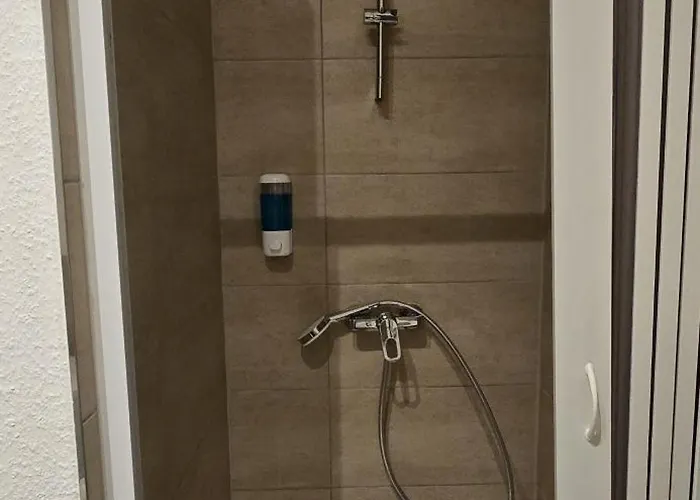 Monteurwohnung Naehe Duesseldorf 2-4 Personen